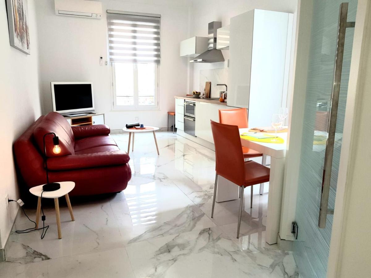 Suite Stalingrad นีซ ภายนอก รูปภาพ